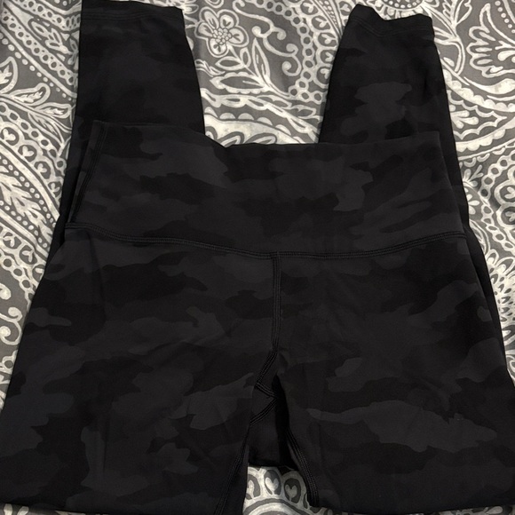 lululemon athletica Pants - Lululemon wunder under 28” heritage 365 camo deep coal multi